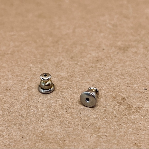 Vintage Anne Klein AK Signed Gold Tone Silver Metal Mesh Half Hoop Post Earrings - Picture 8 of 9